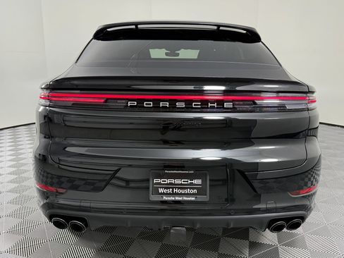 Certified 2026 Porsche Cayenne E-Hybrid Coupe AWD/4WD image 10