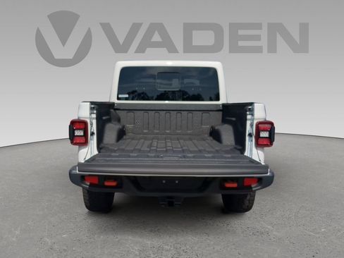 New 2025 Jeep Gladiator Mojave w/ Technology Group image 17