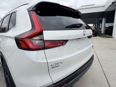 Used 2023 Honda CR-V Sport Touring image 11