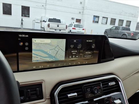 Used 2025 Nissan Armada Platinum Reserve image 18