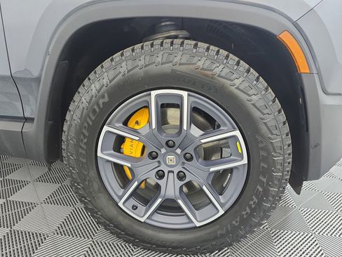 Used 2022 Rivian R1S Launch Edition AWD/4WD image 11