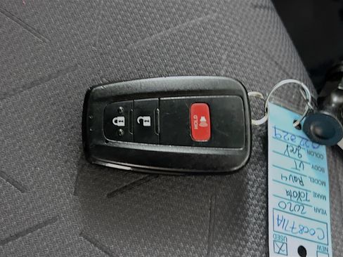 Used 2020 Toyota RAV4 XLE FWD image 36