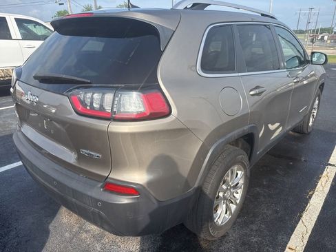 Used 2020 Jeep Cherokee Latitude Plus w/ Comfort/Convenience Group AWD/4WD image 4