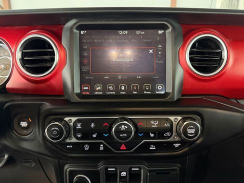 Used 2023 Jeep Gladiator Rubicon w/ Cold Weather Group AWD/4WD image 25