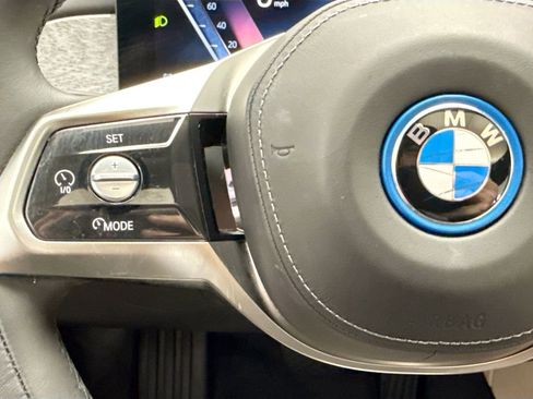 Certified 2024 BMW i7 xDrive60 image 11