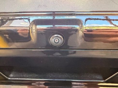 Used 2025 Ford F150 Lariat AWD/4WD image 9