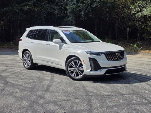 Used 2020 Cadillac XT6 Premium Luxury FWD image 1
