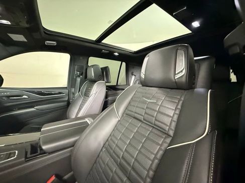 Used 2023 Cadillac Escalade V AWD/4WD image 10