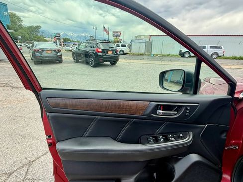 Used 2019 Subaru Outback 3.6R Limited w/ Popular Package #2 AWD/4WD image 28