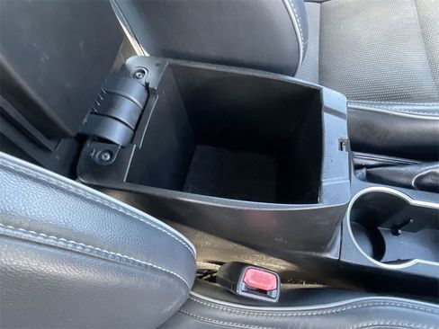 Used 2014 Toyota Corolla S image 29