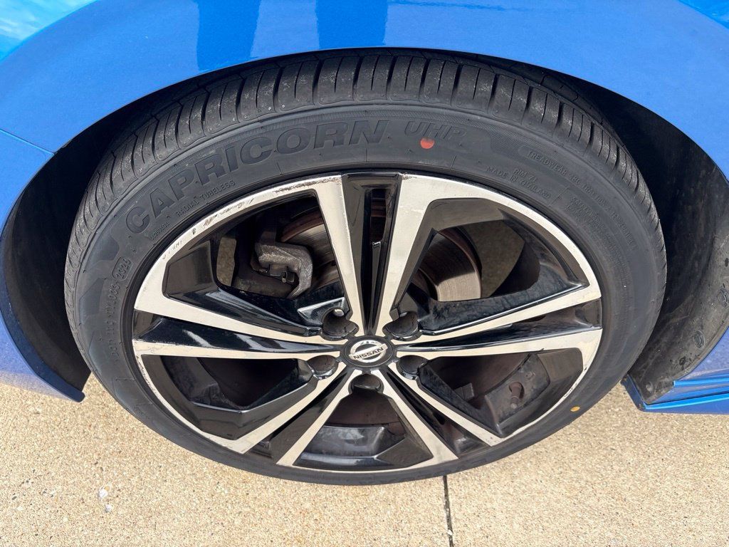 Used 2020 Nissan Sentra SR FWD image 9