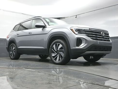 New 2026 Volkswagen Atlas SE FWD image 40