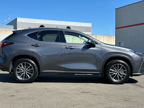 Used 2025 Lexus NX 350h AWD w/ Accessory Package (2T) image 6