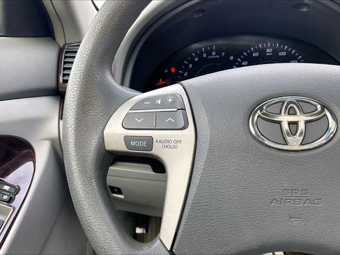 Used 2011 Toyota Camry LE w/ LE Extra-Value Pkg FWD image 15