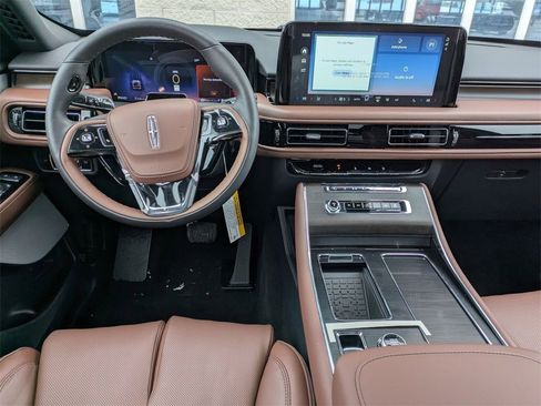 New 2026 Lincoln Aviator Reserve image 25