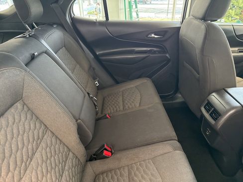 Used 2019 Chevrolet Equinox LT w/ Driver Convenience Package image 16