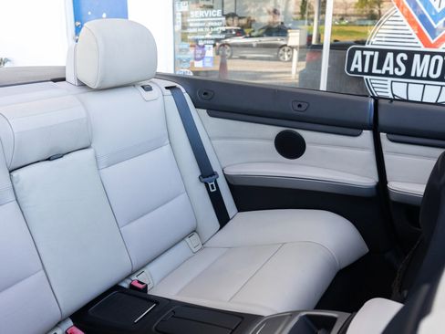 Used 2011 BMW 328i Convertible w/ M Sport Pkg image 31