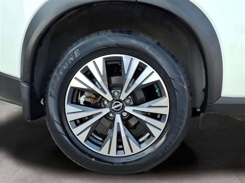 Used 2023 Nissan Rogue SV image 19