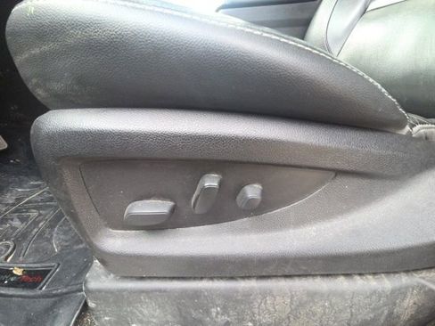 Used 2018 Chevrolet Suburban LT image 29