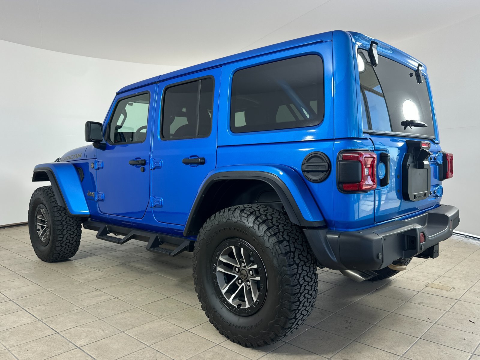Used 2024 Jeep Wrangler Unlimited Rubicon 392 AWD/4WD image 4