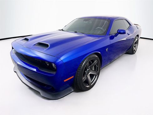 Used 2022 Dodge Challenger SRT Hellcat Redeye image 3