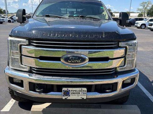 Used 2019 Ford F350 Lariat w/ Lariat Value Package AWD/4WD image 2