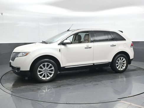 Used 2015 Lincoln MKX AWD w/ Equipment Group 102A image 7