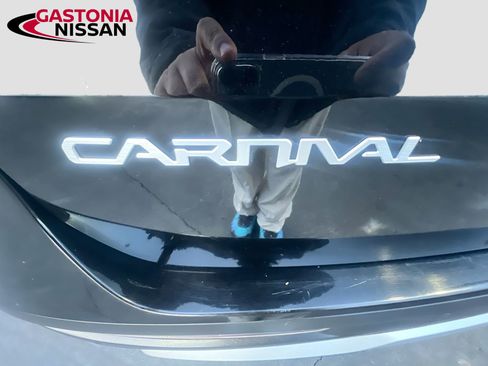 Used 2024 Kia Carnival LX image 43