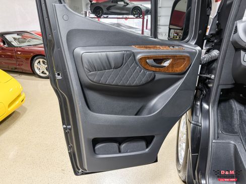 Used 2019 Mercedes-Benz Sprinter 170 image 30