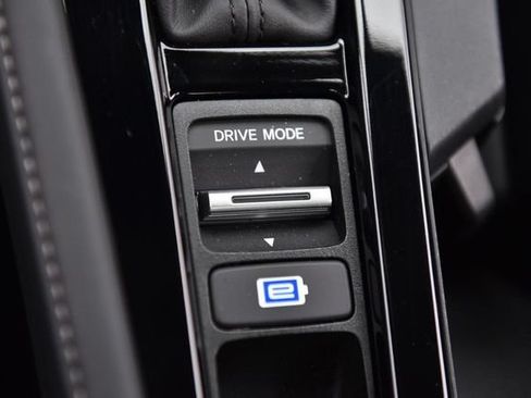 Used 2025 Honda Accord Touring image 18