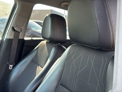 Used 2018 Chevrolet Trax LT w/ LT Convenience Package image 25