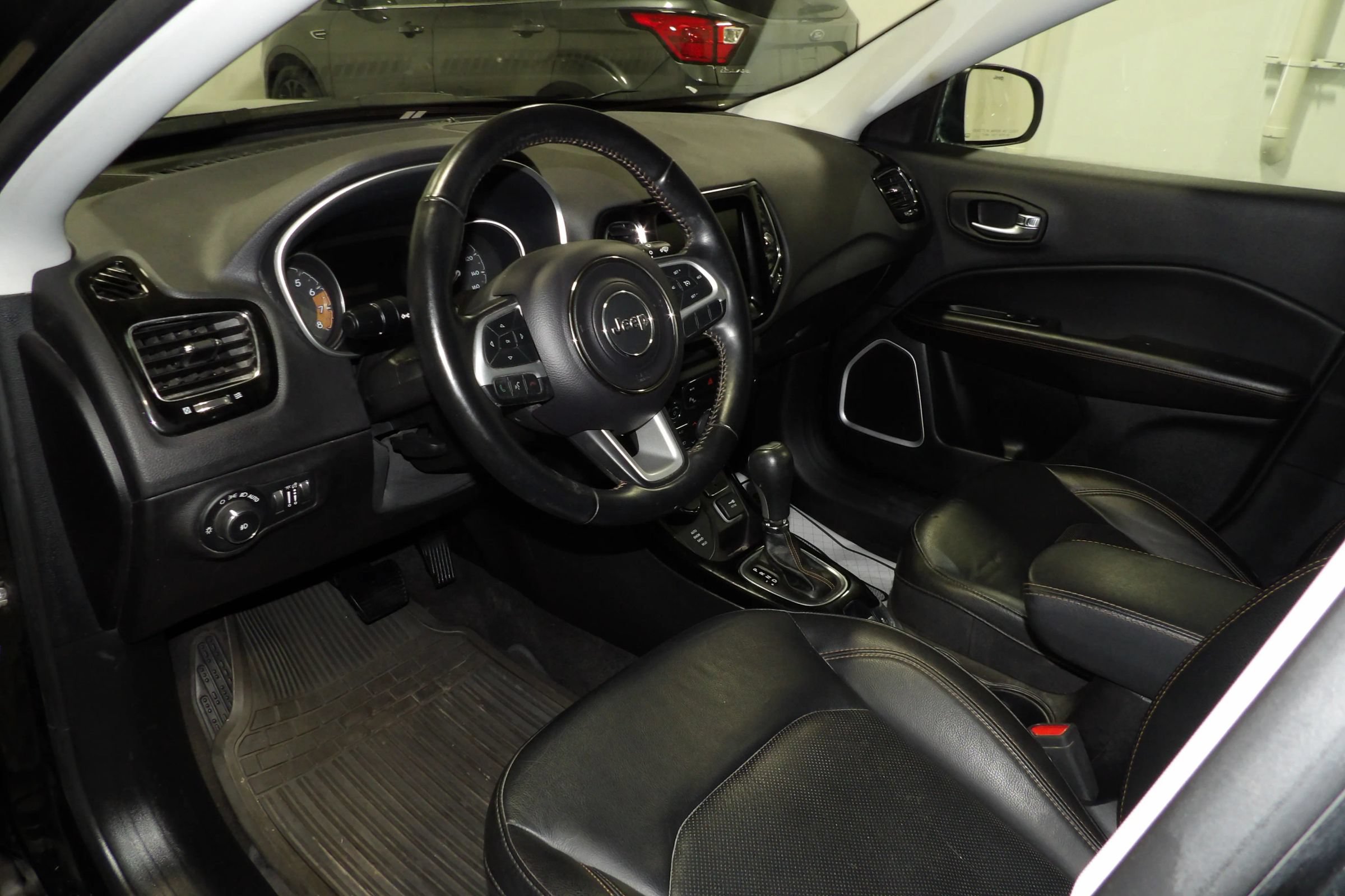 Used 2020 Jeep Compass Limited AWD/4WD image 8