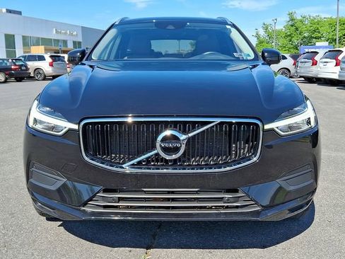 Used 2019 Volvo XC60 T5 Momentum w/ Multimedia Package AWD/4WD image 2