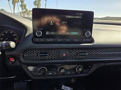 Used 2025 Honda HR-V Sport image 21