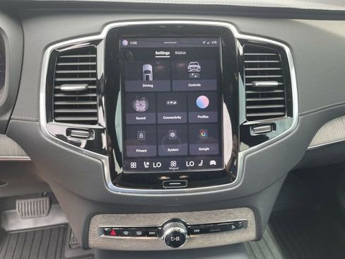 Used 2023 Volvo XC90 B6 Ultimate w/ Protection Package Premier AWD/4WD image 23