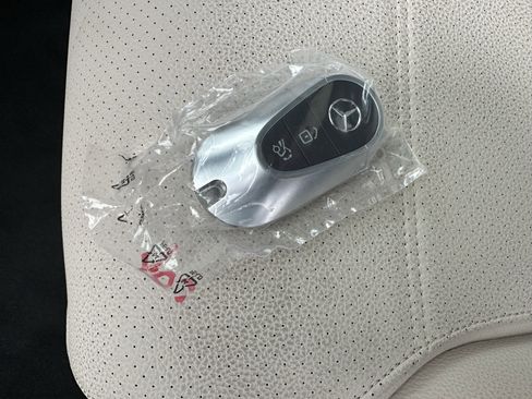 Certified 2025 Mercedes-Benz C 300 4MATIC Sedan image 36