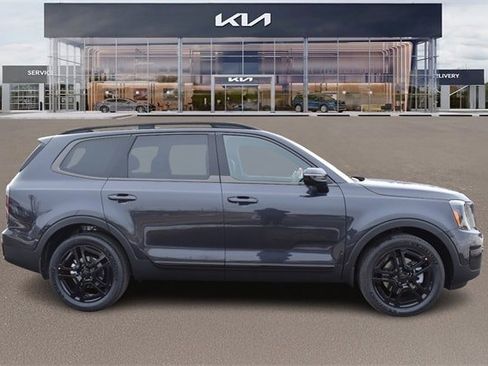 New 2025 Kia Telluride AWD image 2