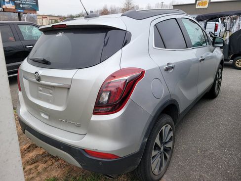 Used 2022 Buick Encore Preferred w/ Safety Package II image 5