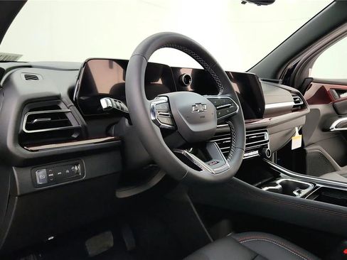 New 2026 Chevrolet Traverse Z71 w/ Driver Confidence Package image 23