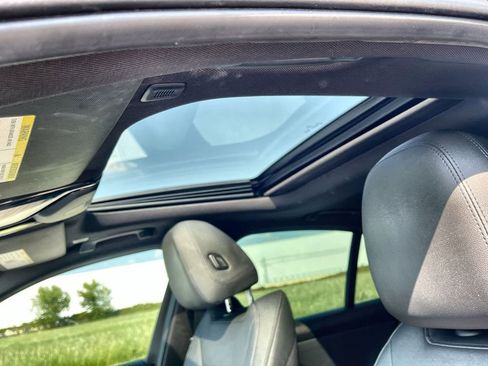 Used 2021 BMW 330i xDrive Sedan w/ Convenience Package image 24