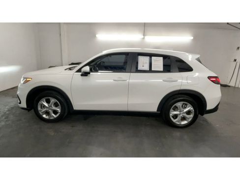 Used 2023 Honda HR-V LX image 5