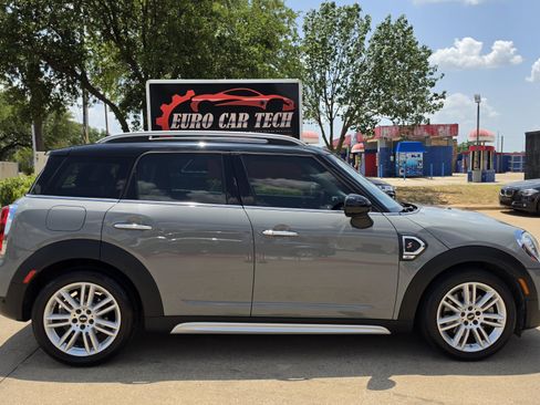 Used 2018 MINI Cooper Countryman S FWD image 7