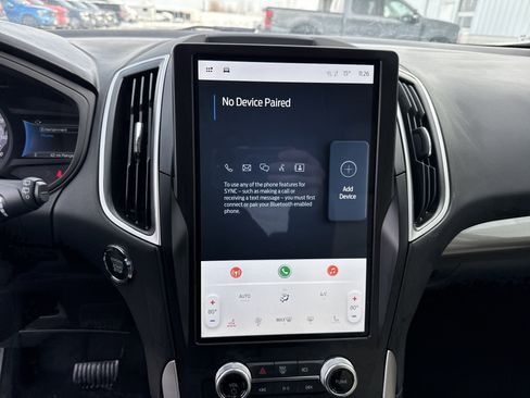 Used 2024 Ford Edge SEL image 33