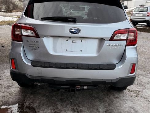 Used 2016 Subaru Outback 2.5i Limited image 6