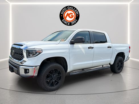 Used 2020 Toyota Tundra SR5 w/ SR5 Upgrade Package AWD/4WD image 3