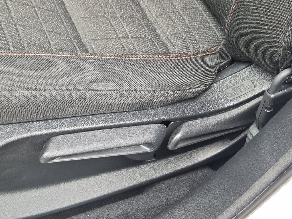Used 2024 Honda HR-V Sport image 16
