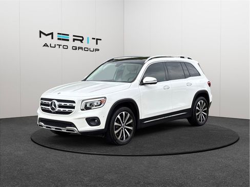 Used 2022 Mercedes-Benz GLB 250 image 4