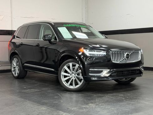 Used 2023 Volvo XC90 B6 Plus AWD/4WD image 3