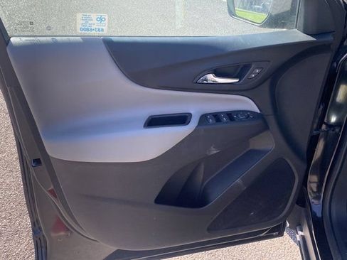 Used 2020 Chevrolet Equinox LS w/ LPO, Floor Liner Package FWD image 9