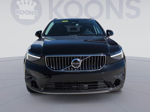 New 2025 Volvo XC40 B5 Plus w/ Protection Package Premier image 11